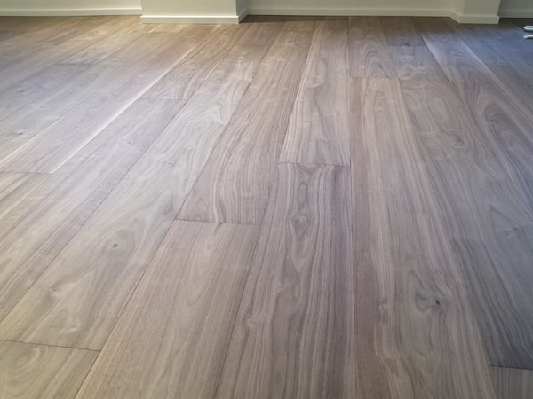 Primo piano parquet noce americano